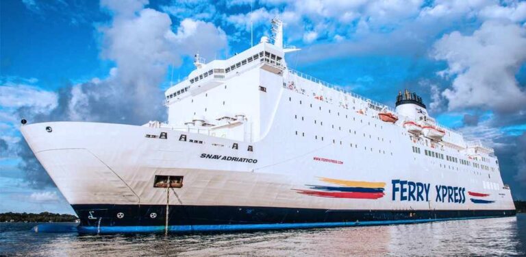 Ferry Service Now Linking Panama and Columbia