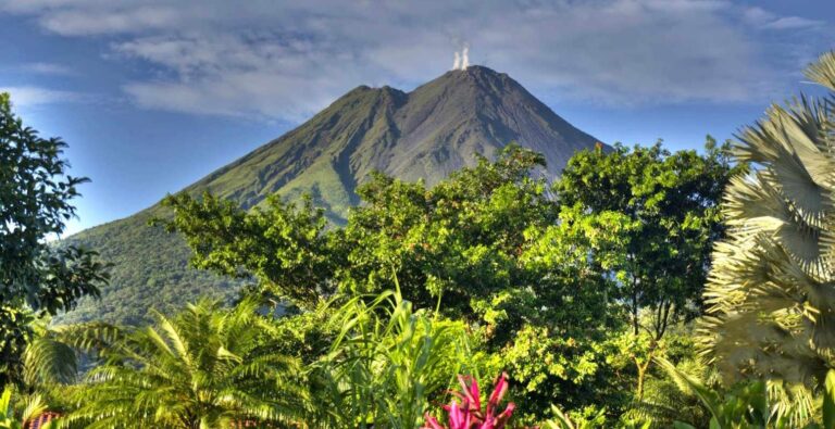 Costa Rica Volcanoes: Top 5 Active Volcanoes in Costa Rica