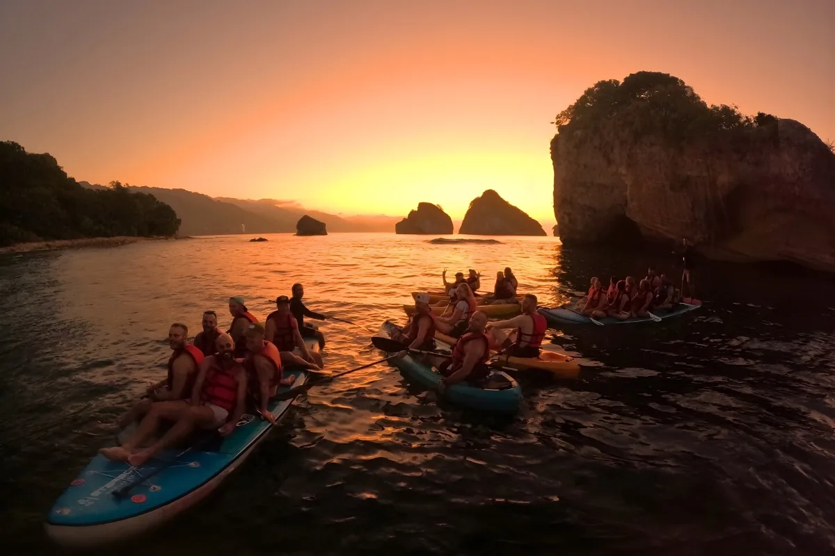 Paddling Los Arcos National Park Sunrise